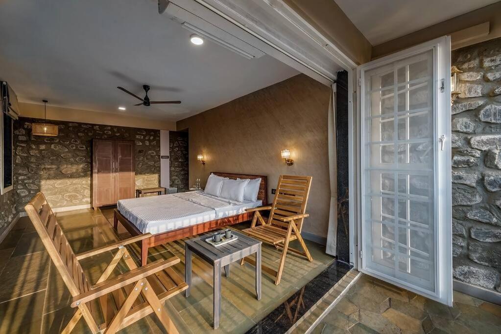 Stone Mansion By Phoenix Stays Igatpuri Extérieur photo